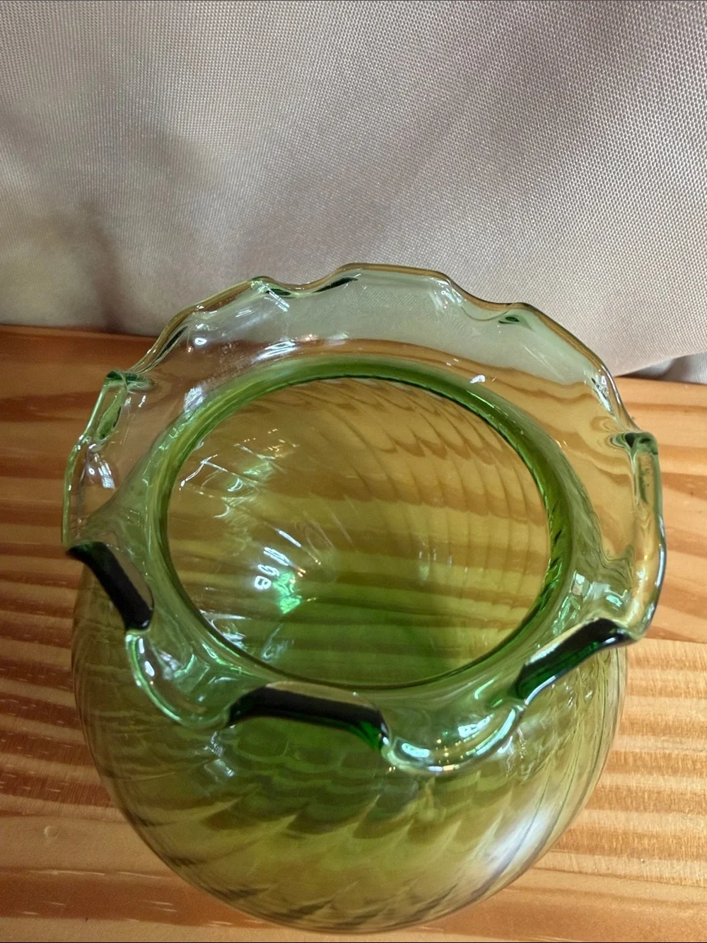 Vintage Indiana Glass Green Ivy Bowl Vase - Ruffled Rim Swirl Ribbed Rose Bowl